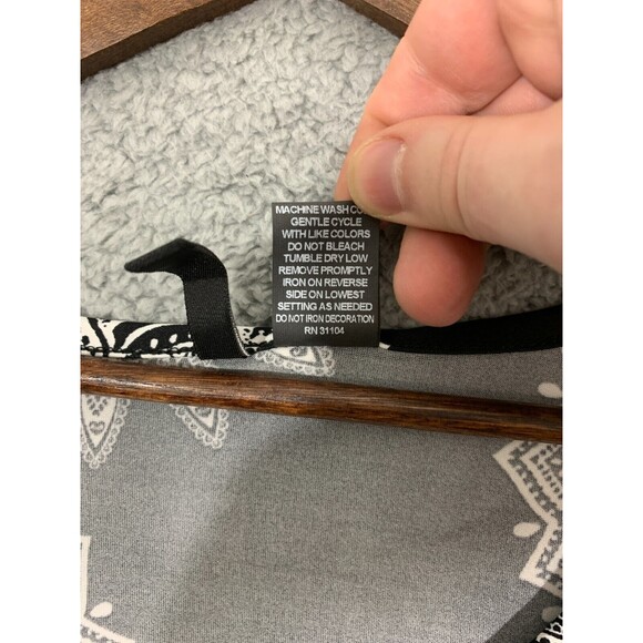 NWT NEW DIRECTIONS Asymmetrical Cut Window-sleeve Knit Lace Black Mandal XL Top - Picture 8 of 9